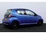 Toyota Aygo 1.0-12V Comfort Navigator/ 5-Drs/ Airco/ C.V. Afstand/ Elek. Ramen/ Isofix/ Deelbare achterbank/ Getint glas/ Metallic lak.