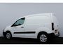 Peugeot Partner 122 1.6 BlueHDi 100 L1 XR S&S/ Zij-Schuifdeur Rechts/ 100pk!/ Airco/ Cruise/ Elek. pakket/ Bluetooth/ Armsteun/ AUX & USB/ PDC/ Getint glas.