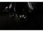 Dacia Duster 1.6 Lauréate/ DEALER ONDERHOUDEN!/ Trekhaak/ Leder/ Airco/ C.V. Afstand/ Elek. pakket/ Isofix/ Radio-CD AUX/ 6-Bak/ 16'' LMV/ Mistl./ Extra getint glas.