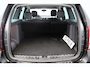 Dacia Duster 1.6 Lauréate/ DEALER ONDERHOUDEN!/ Trekhaak/ Leder/ Airco/ C.V. Afstand/ Elek. pakket/ Isofix/ Radio-CD AUX/ 6-Bak/ 16'' LMV/ Mistl./ Extra getint glas.