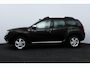 Dacia Duster 1.6 Lauréate/ DEALER ONDERHOUDEN!/ Trekhaak/ Leder/ Airco/ C.V. Afstand/ Elek. pakket/ Isofix/ Radio-CD AUX/ 6-Bak/ 16'' LMV/ Mistl./ Extra getint glas.