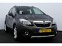Opel Mokka 1.4 T Cosmo/ Trekhaak/ Camera/ 17'' LMV/ Navi/ Clima/ Cruise/ Elek. pakket/ Isofix/ Bluetooth/ Armsteun/ Multi. LEDER. Stuur/ Mistl./ PDC V+A/ Dagrijverl.