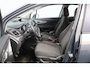 Opel Mokka 1.4 T Cosmo/ Trekhaak/ Camera/ 17'' LMV/ Navi/ Clima/ Cruise/ Elek. pakket/ Isofix/ Bluetooth/ Armsteun/ Multi. LEDER. Stuur/ Mistl./ PDC V+A/ Dagrijverl.