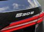 BMW 5-Serie Touring 530e xDrive M-sport Pro 300pk Shadow / Trekhaak / HUD / 21inc / Carbon