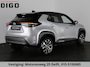 Toyota Yaris Cross 1.5 HYBRID DYNAMIC BITONE SILVERLINE GARANTIE 2035 NAVIGATIE . STUUR EN STOEL VERWARMING . ADAPTIEVE CRUICE CONTROL .