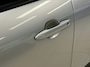 Toyota Yaris Cross 1.5 HYBRID DYNAMIC BITONE SILVERLINE GARANTIE 2035 NAVIGATIE . STUUR EN STOEL VERWARMING . ADAPTIEVE CRUICE CONTROL .