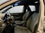 Toyota Yaris Cross 1.5 HYBRID DYNAMIC BITONE SILVERLINE GARANTIE 2035 NAVIGATIE . STUUR EN STOEL VERWARMING . ADAPTIEVE CRUICE CONTROL .