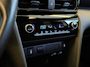 Toyota Yaris Cross 1.5 HYBRID DYNAMIC BITONE SILVERLINE GARANTIE 2035 NAVIGATIE . STUUR EN STOEL VERWARMING . ADAPTIEVE CRUICE CONTROL .