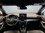 Toyota Yaris Cross 1.5 HYBRID DYNAMIC BITONE SILVERLINE GARANTIE 2035 NAVIGATIE . STUUR EN STOEL VERWARMING . ADAPTIEVE CRUICE CONTROL .