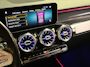 Mercedes-Benz GLB 250 Premium Plus Amg | Pano | Trekhaak | Sfeerverlichting | Camera | Carplay | Stoelverwarming | Burmester | NAP