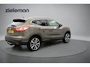 Nissan Qashqai 1.2 Tekna Automaat - Panorama, Navi, Camera, Leer, Stoelverw. Trekhaak