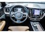 Volvo XC60 Recharge T6 AWD Inscription | Luchtvering | 360 Camera | Adaptieve Cruise Control | Schuif-/kanteldak | Harman Kardon audio | Trekhaak