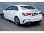 Mercedes-Benz A-klasse 250 e Business Solution AMG Limited | Trekhaak | Panoramadak | Multibeam LED Koplampen | Achteruitrijcamera | Keyless Entry | Elektrisch Verstelbare Voorstoelen | Widescreen Cockpit | Thermotronic | Apple Carplay