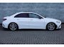 Mercedes-Benz A-klasse 250 e Business Solution AMG Limited | Trekhaak | Panoramadak | Multibeam LED Koplampen | Achteruitrijcamera | Keyless Entry | Elektrisch Verstelbare Voorstoelen | Widescreen Cockpit | Thermotronic | Apple Carplay