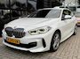 BMW 1-Serie 118i Business Edition M-sport Automaat | SPORTSTOELEN| BMW LED ADAPTIEF| SFEERVERLICHTING| NAVIGATIE| APPLE CARPLAY/ANDROID AUTO| CAMERA + PARKEERSENSOREN| 17" M-SPORT VELGEN| ELEC. CLIMATE CONTROL| BMW DEALER ONDERHOUDEN|