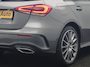 Mercedes-Benz A-klasse 250 e Business Solution AMG Limited PHEV 218pk Dealer O.H. | Adaptive Cruise | Camera | Alcantara Sportstoelen Verwarmd | BLIS | Sfeerverlichting | Apple Carplay | Navigatie | DAB | Plug In Hybrid |