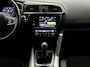 Renault Kadjar 1.2 TCe Intens Half leder, Navi, Parkeersensoren, Keyless start, Virtual desk, A start stop, Cruise control, Lichtmetalen velgen